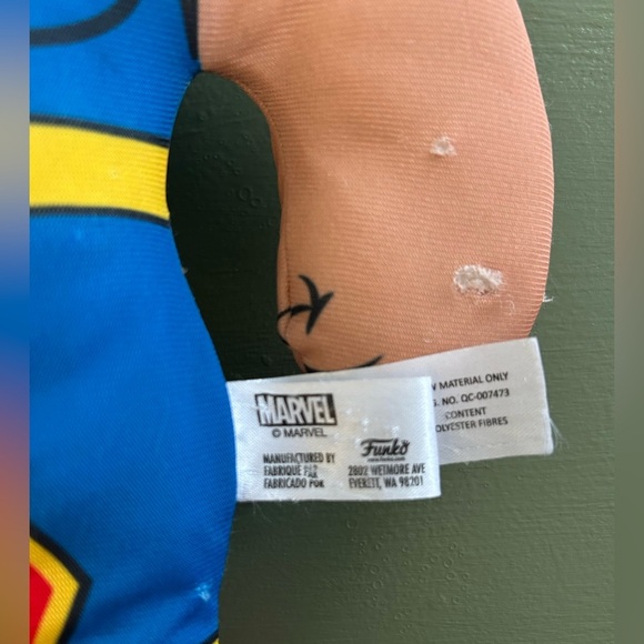 Funko Pop Plush Marvel Luchador Captain Marvel 17.5” - Picture 5 of 9